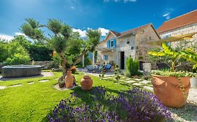 Rustical Holiday Resort Olea